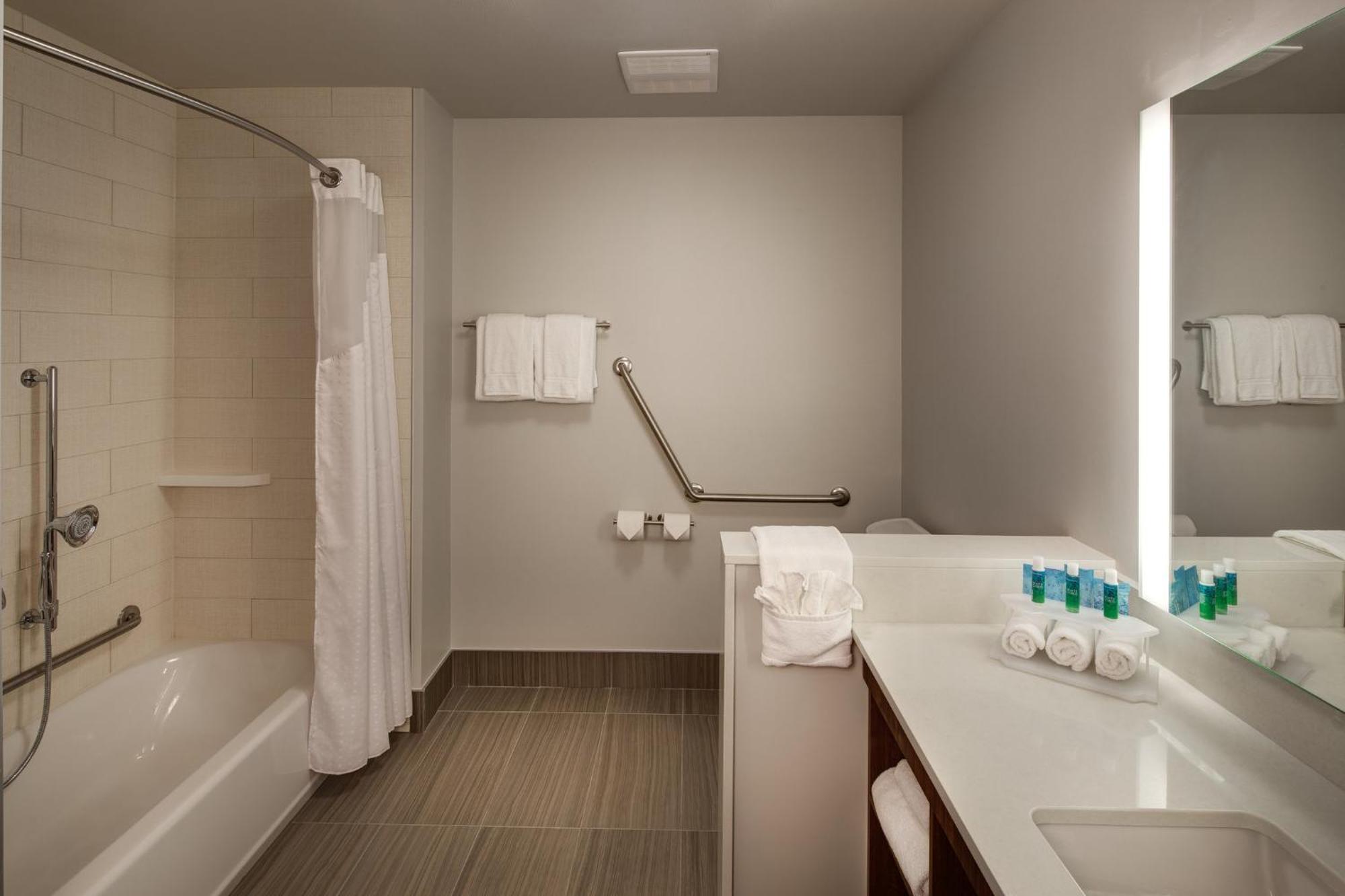 Holiday Inn Express & Suites Terrace By Ihg Exterior photo