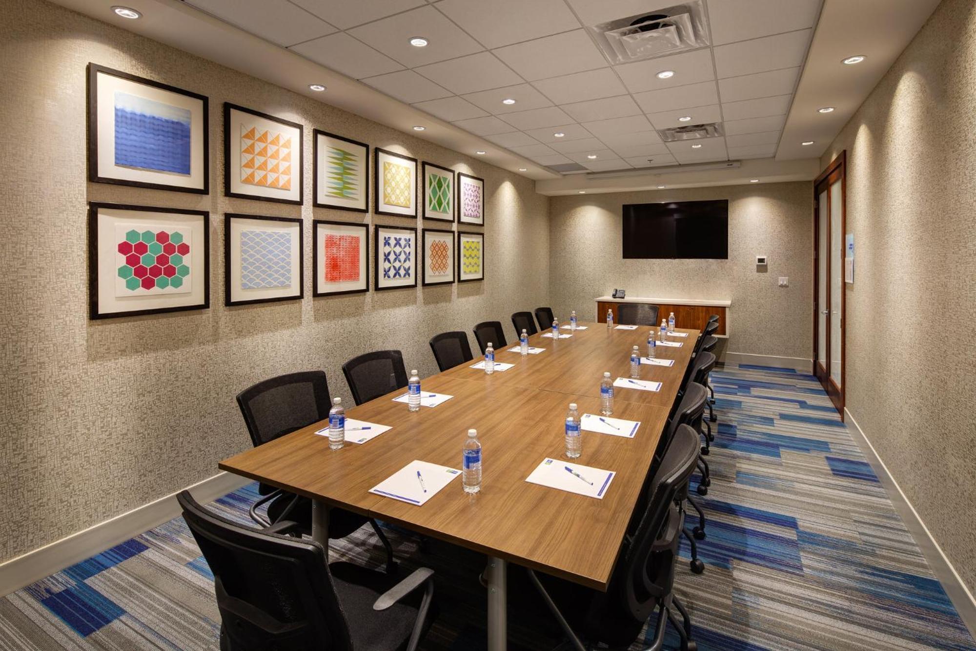 Holiday Inn Express & Suites Terrace By Ihg Exterior photo